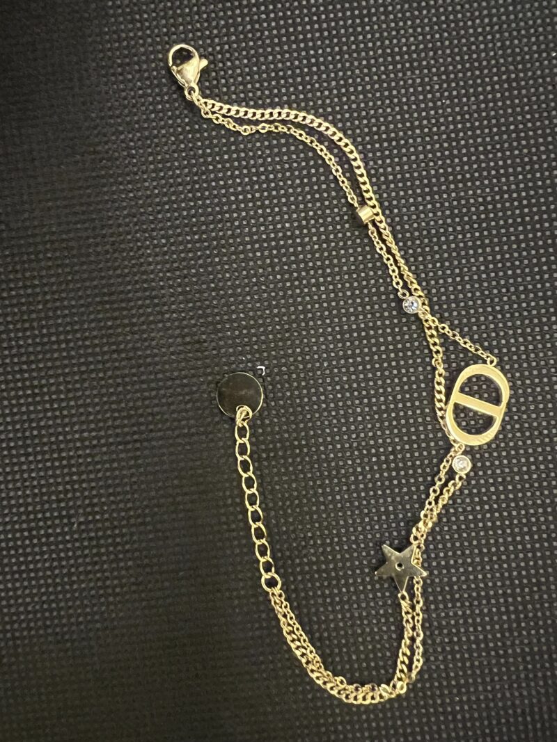 Bracelet Double CD Luxe et Étoile en Acier Inoxydable – Élégance Moderne et Résistance Exceptionnelle