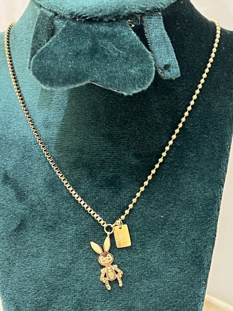 Collier Plaqué Or avec Pendentif Lapin – Élégance et Douceur